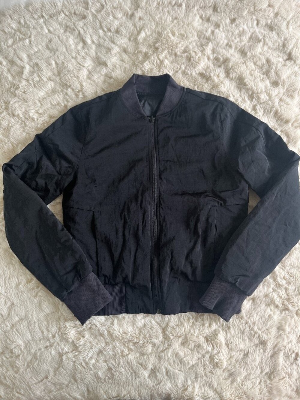Lululemon reversible puffer jacket, size 4